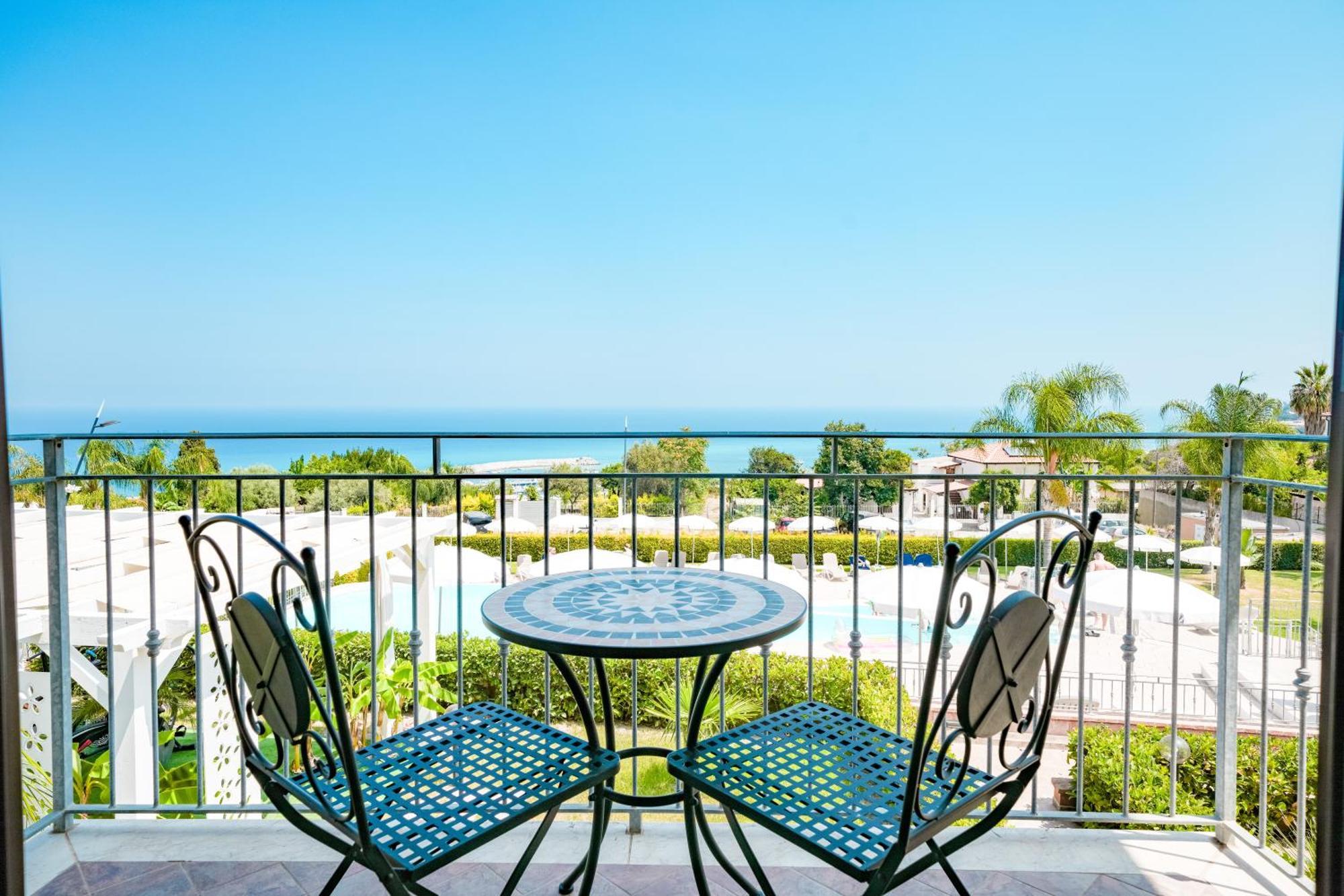 Sentido Michelizia Tropea Resort Exterior foto